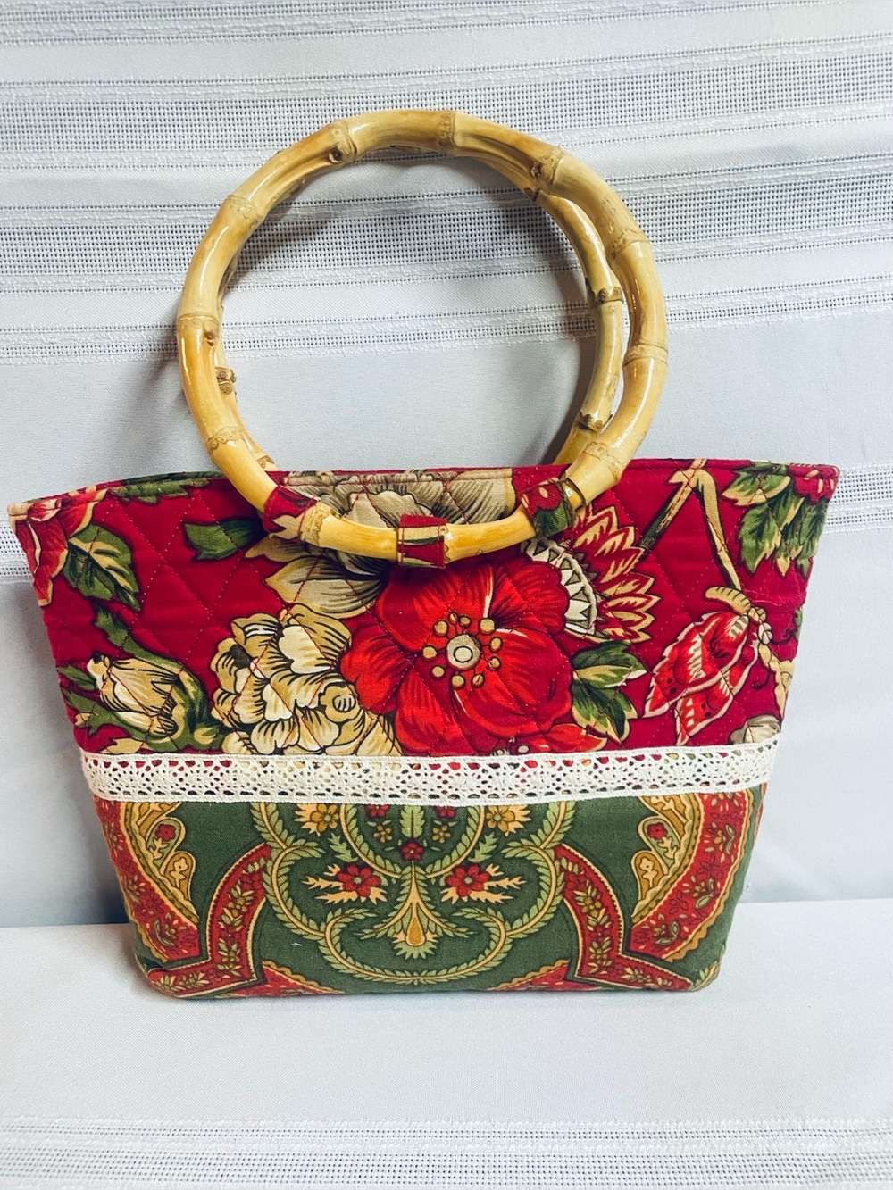 April Cornell Purse Cotton Bamboo Handles Red & Green w Crochet Lace 10x7.5x3
